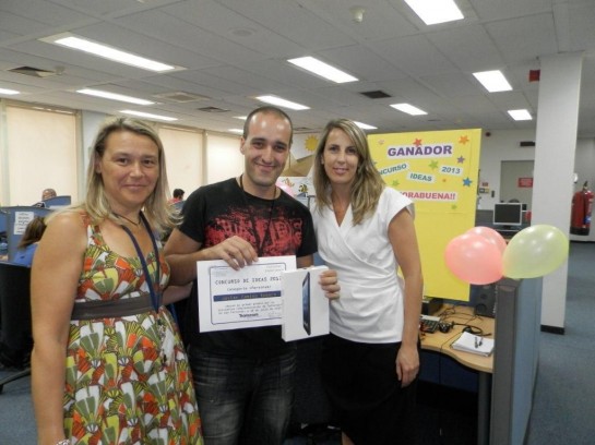 Javier Camino receiving the diploma & prize